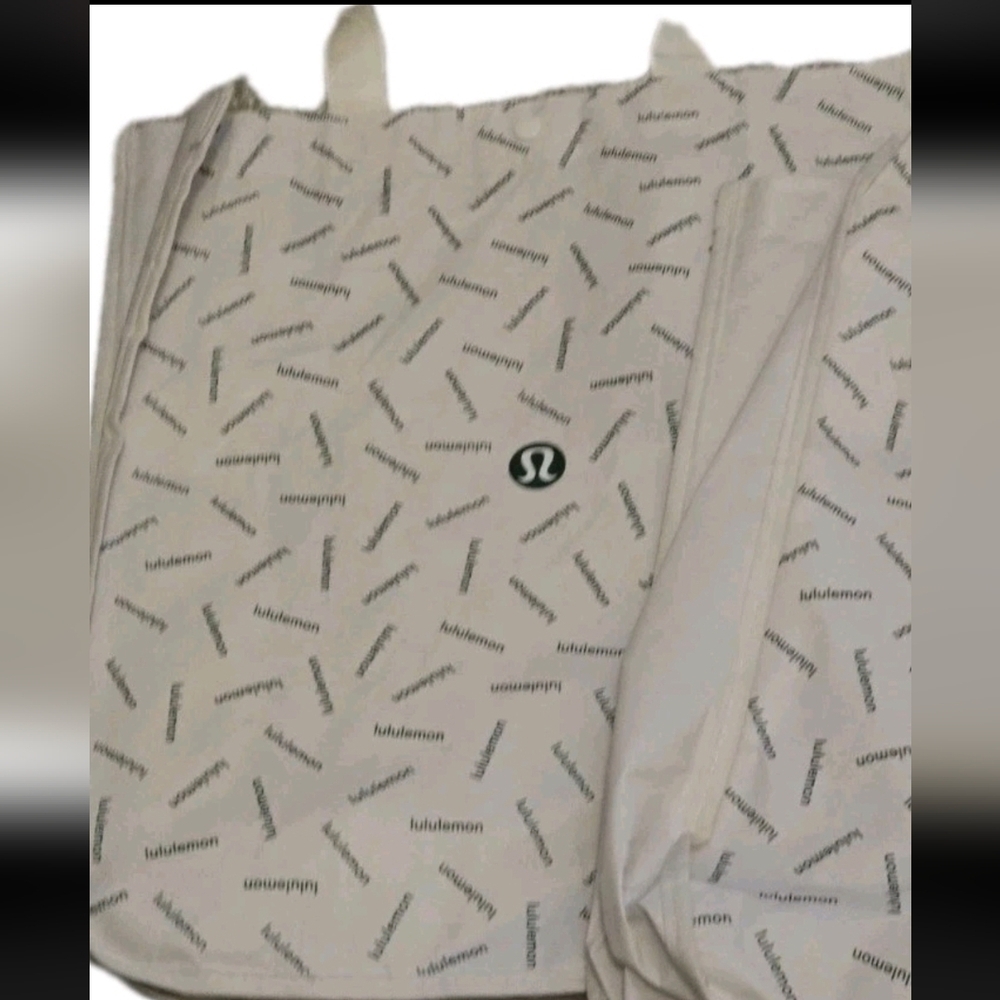 Lululemon Reusable Shopping Tote Bags Lot Of 2  Large White 16”x 14” 💵 - Picture 2 of 3